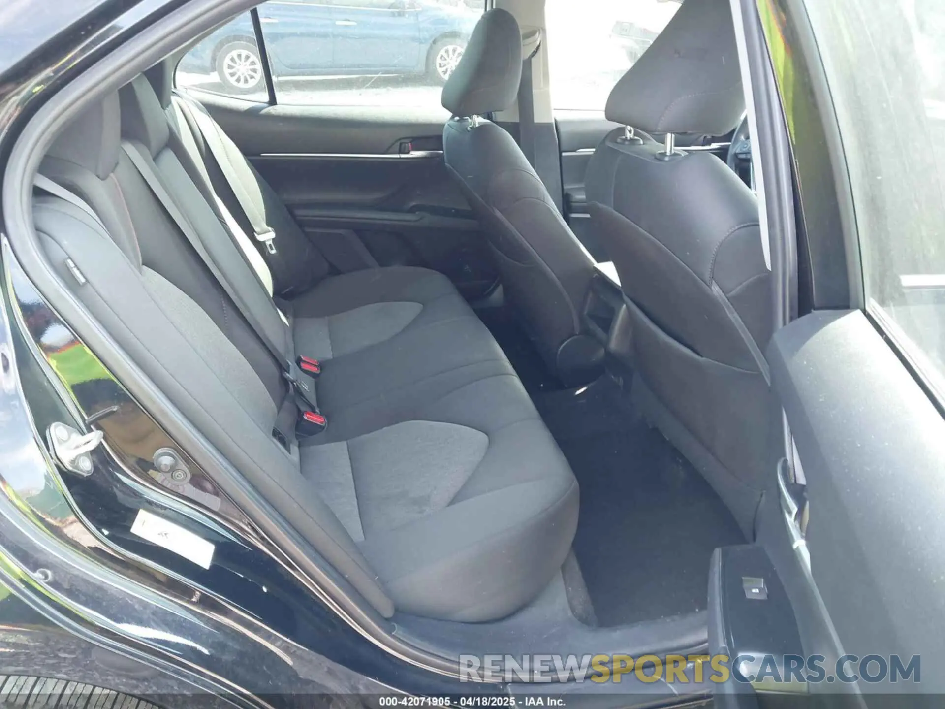8 fotografías del automóvil dañado 4T1B11HK1KU718374 TOYOTA CAMRY 2019