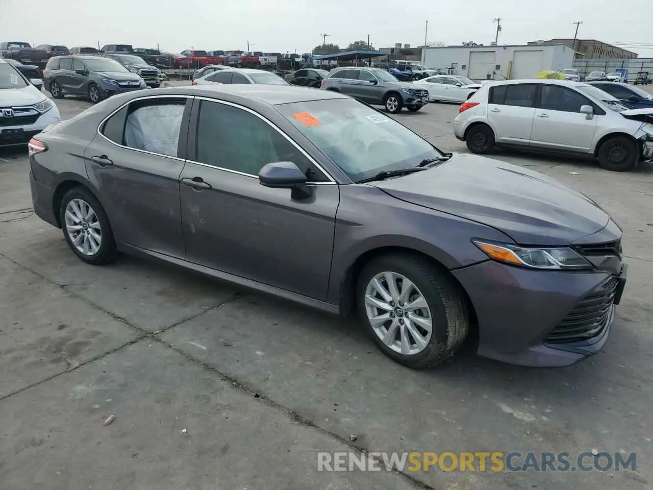 4 fotografías del automóvil dañado 4T1B11HK1KU722070 TOYOTA CAMRY 2019