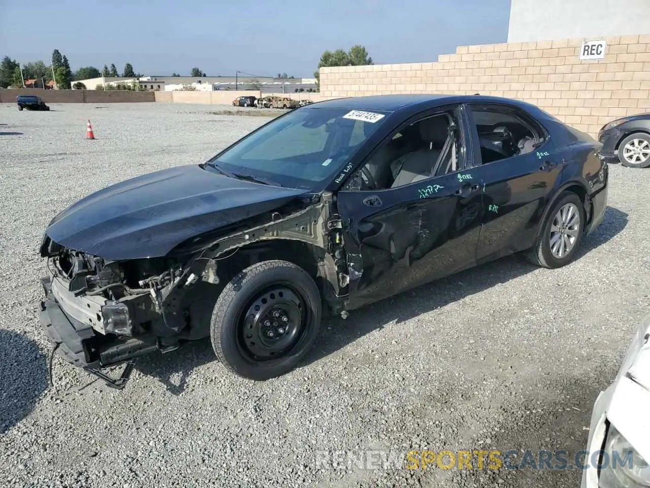 1 fotografías del automóvil dañado 4T1B11HK1KU728676 TOYOTA CAMRY 2019