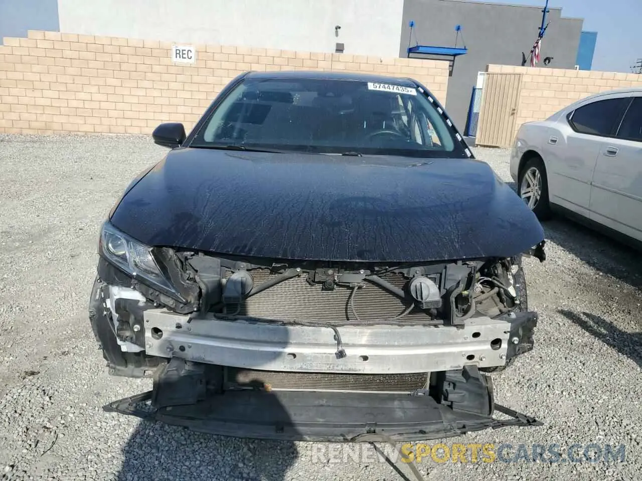 5 fotografías del automóvil dañado 4T1B11HK1KU728676 TOYOTA CAMRY 2019