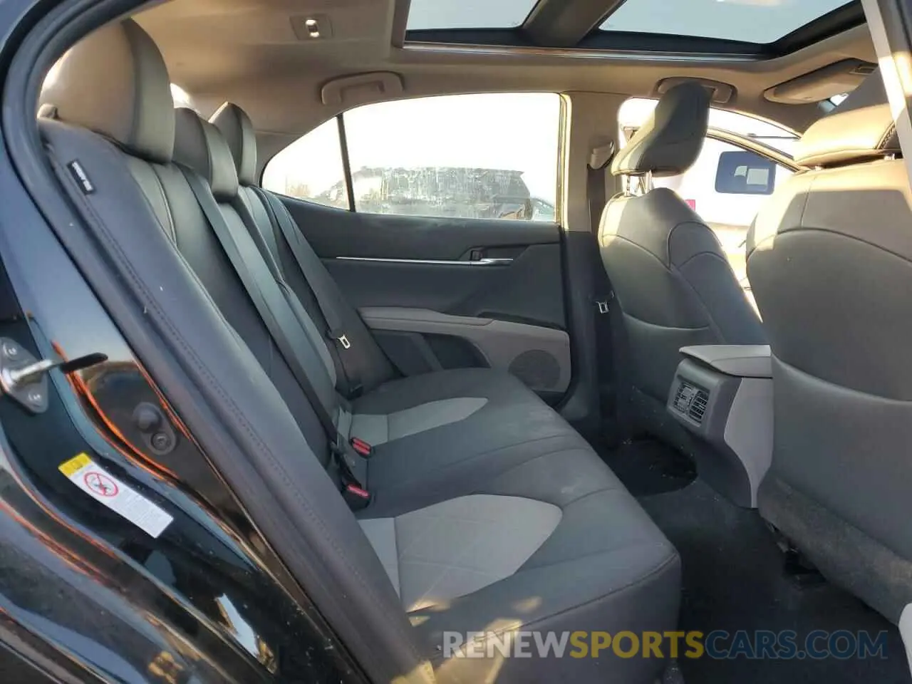 11 fotografías del automóvil dañado 4T1B11HK1KU728774 TOYOTA CAMRY 2019
