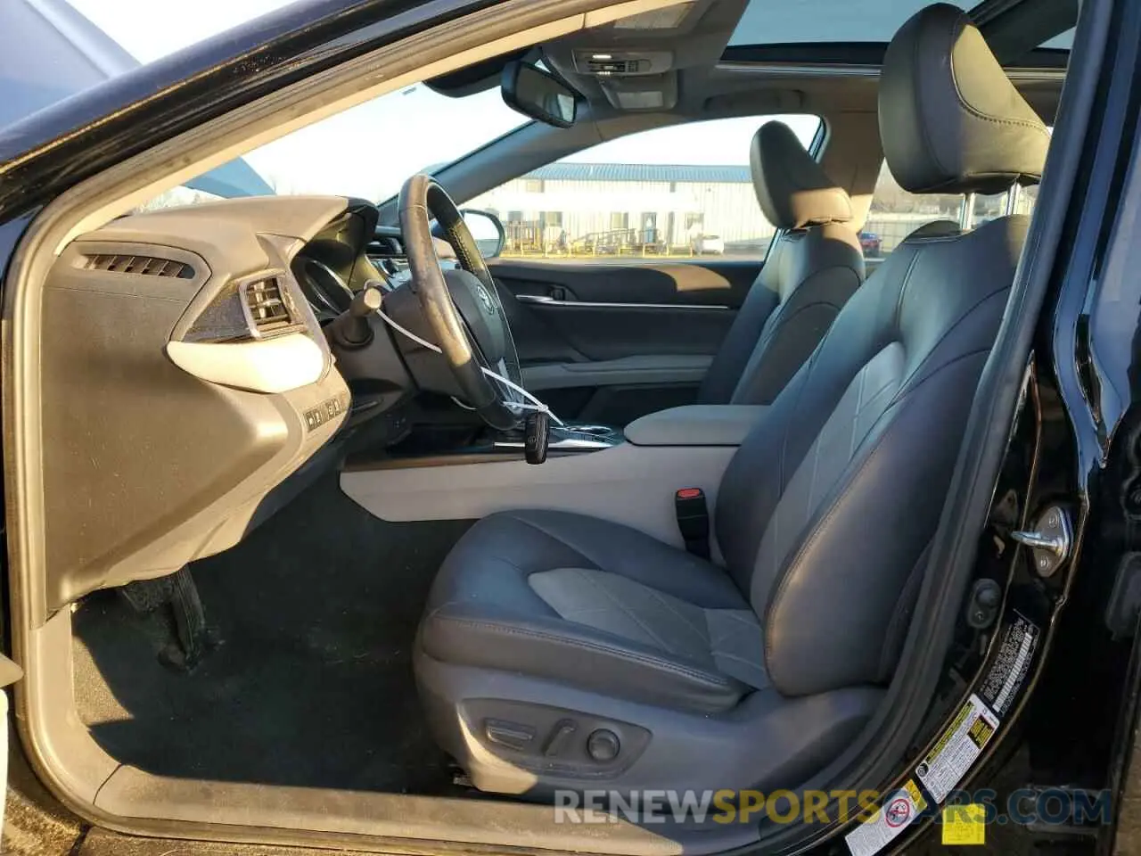 7 fotografías del automóvil dañado 4T1B11HK1KU728774 TOYOTA CAMRY 2019