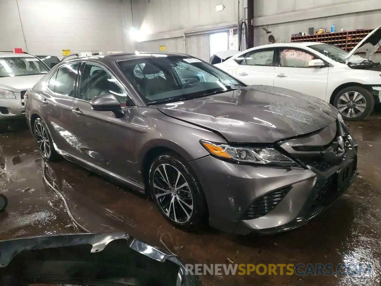 4 fotografías del automóvil dañado 4T1B11HK1KU733313 TOYOTA CAMRY 2019