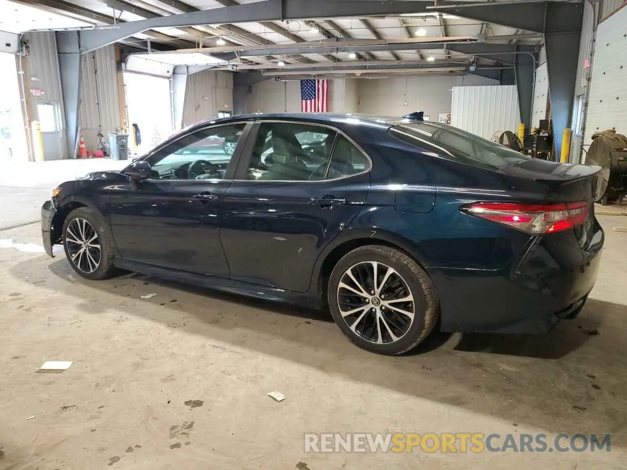 2 fotografías del automóvil dañado 4T1B11HK1KU737975 TOYOTA CAMRY 2019