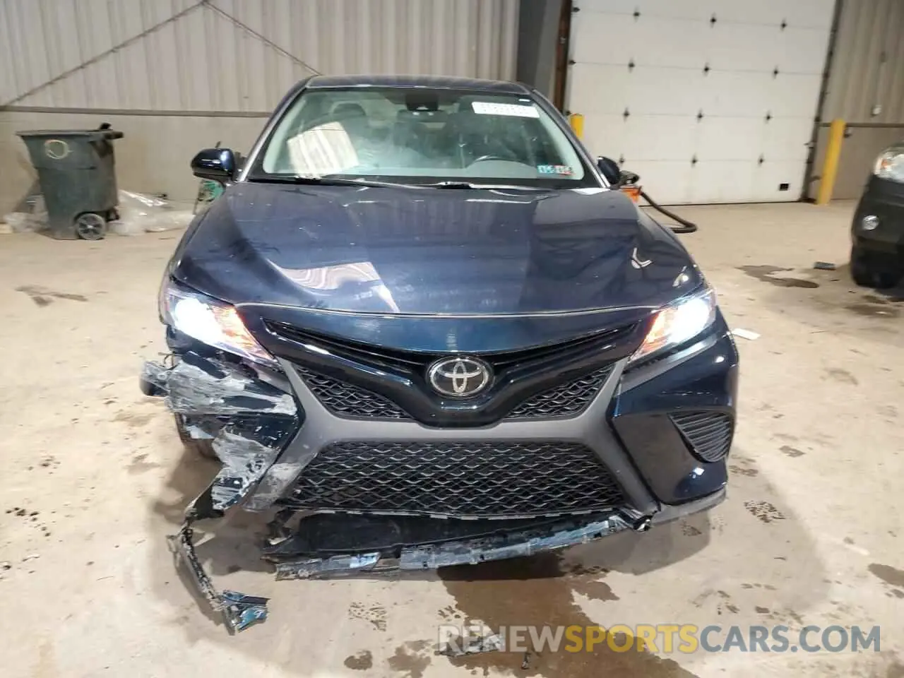 5 fotografías del automóvil dañado 4T1B11HK1KU737975 TOYOTA CAMRY 2019