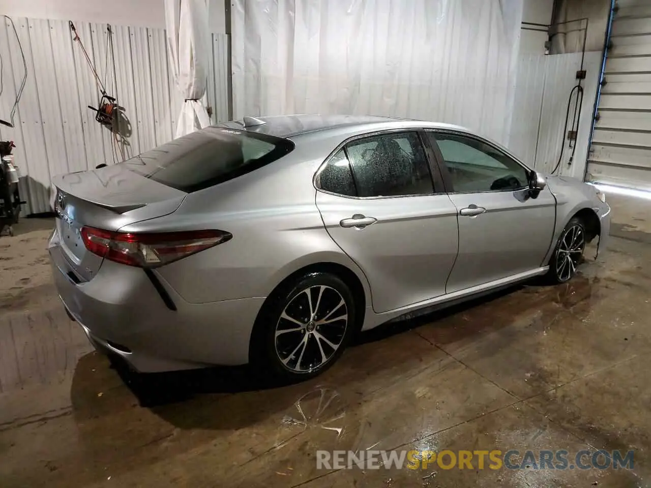 3 fotografías del automóvil dañado 4T1B11HK1KU744392 TOYOTA CAMRY 2019