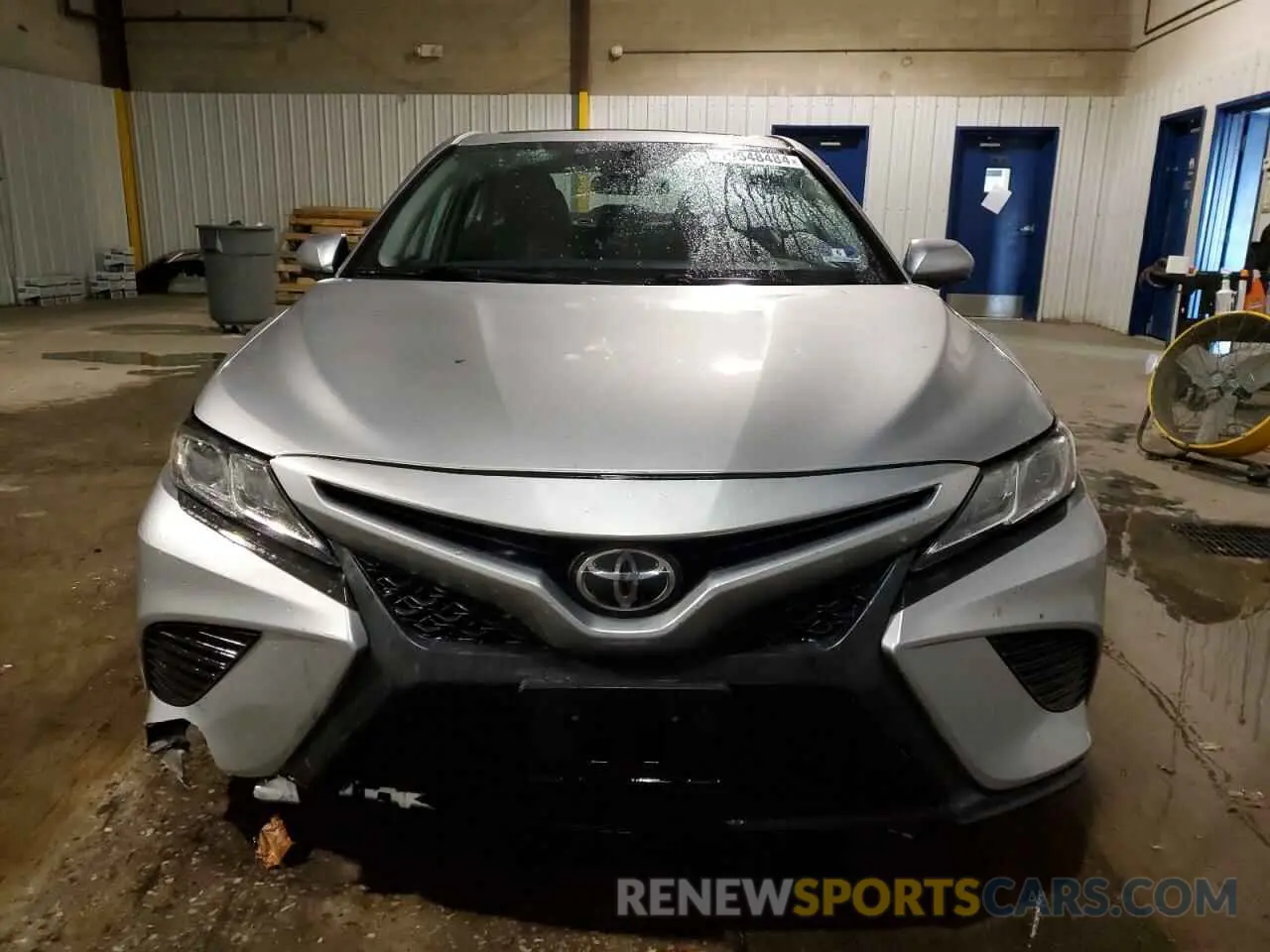 5 fotografías del automóvil dañado 4T1B11HK1KU744392 TOYOTA CAMRY 2019