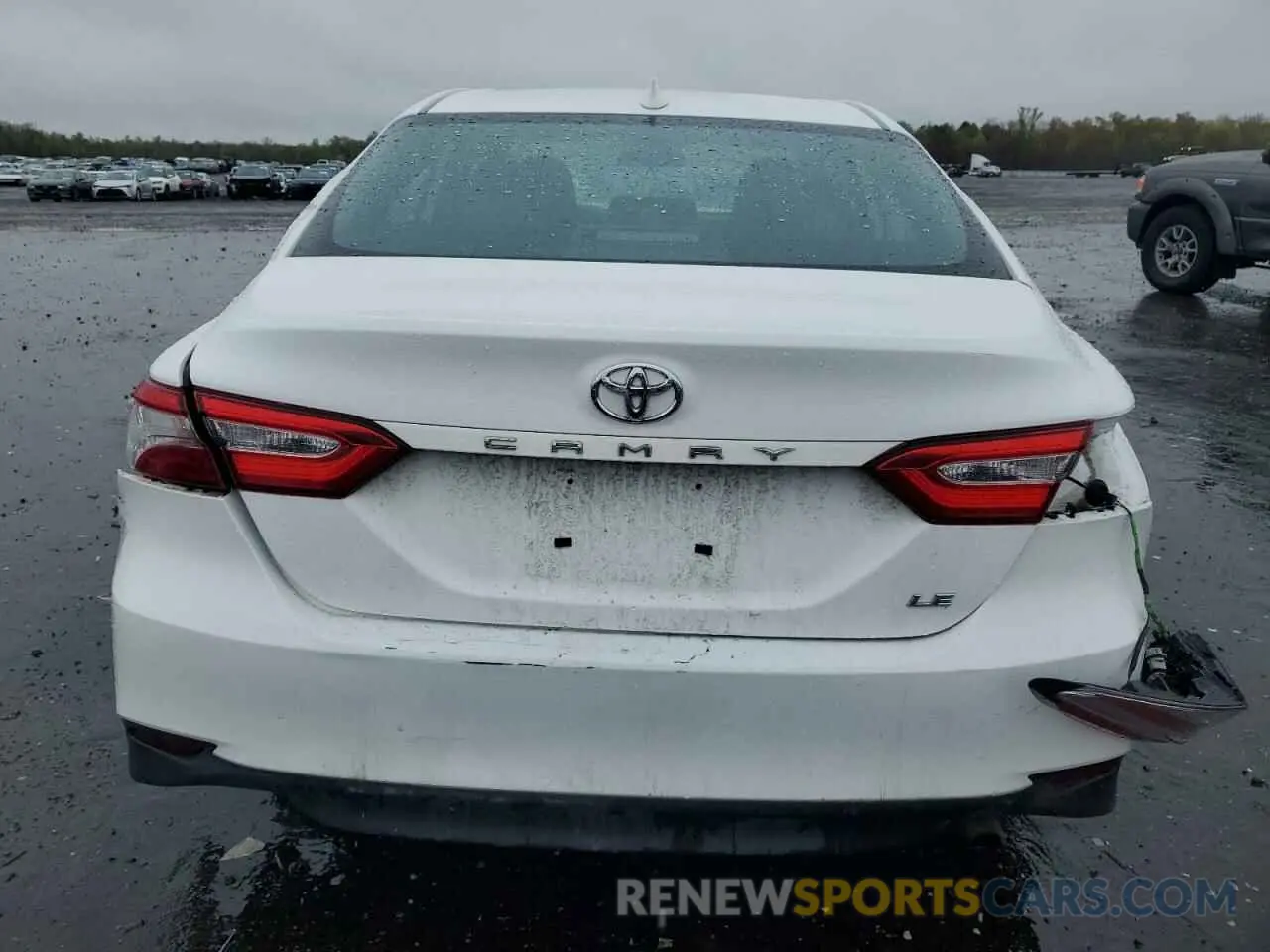 6 fotografías del automóvil dañado 4T1B11HK1KU747017 TOYOTA CAMRY 2019