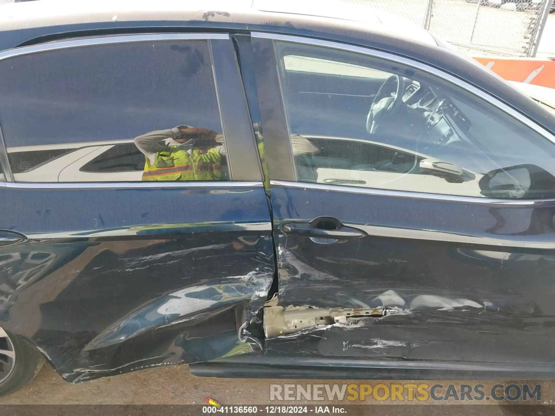 13 fotografías del automóvil dañado 4T1B11HK1KU750922 TOYOTA CAMRY 2019