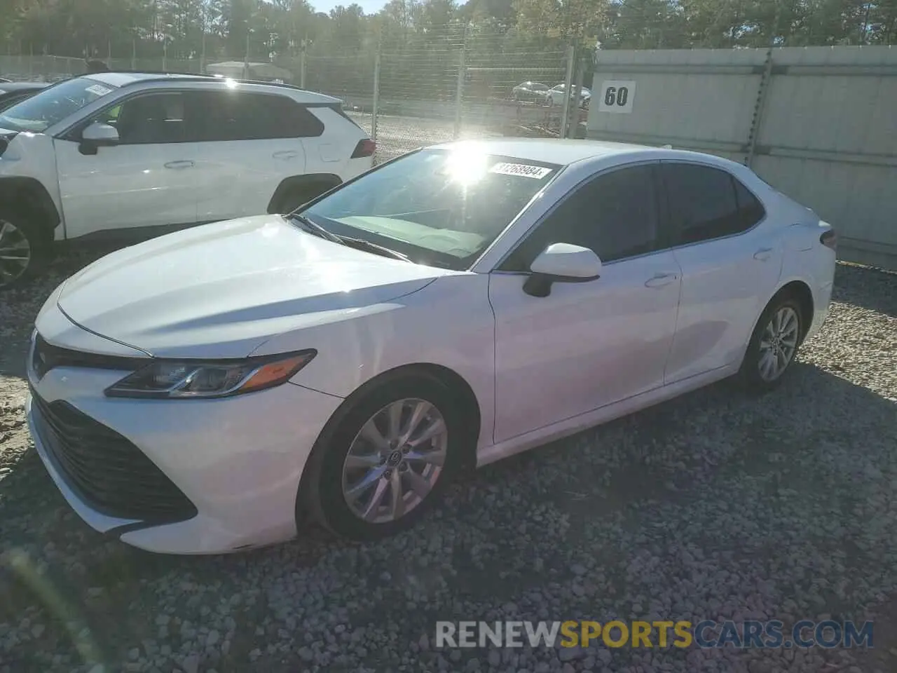 1 fotografías del automóvil dañado 4T1B11HK1KU756820 TOYOTA CAMRY 2019