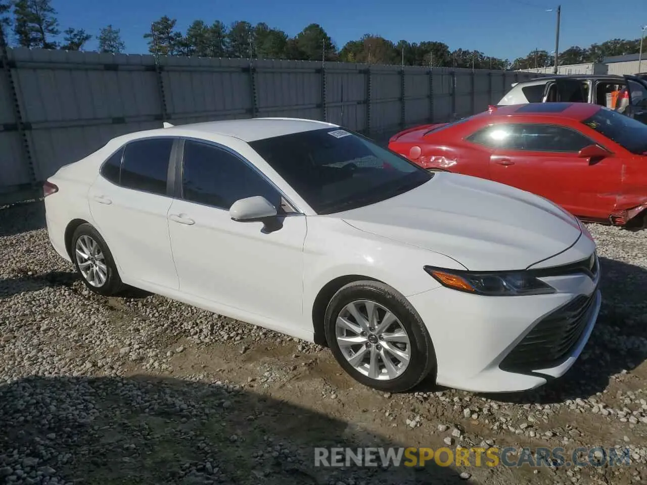 4 fotografías del automóvil dañado 4T1B11HK1KU756820 TOYOTA CAMRY 2019
