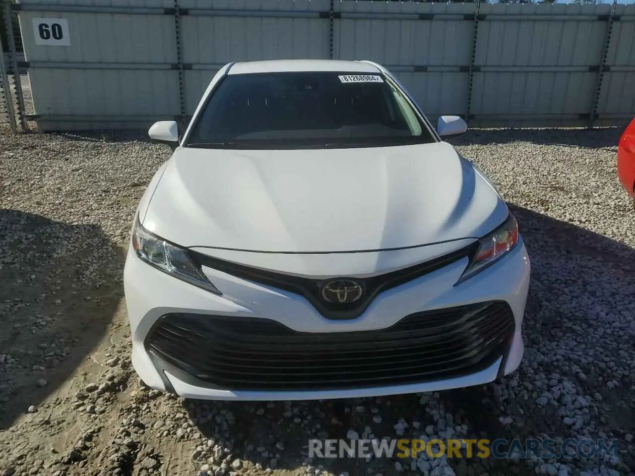 5 fotografías del automóvil dañado 4T1B11HK1KU756820 TOYOTA CAMRY 2019