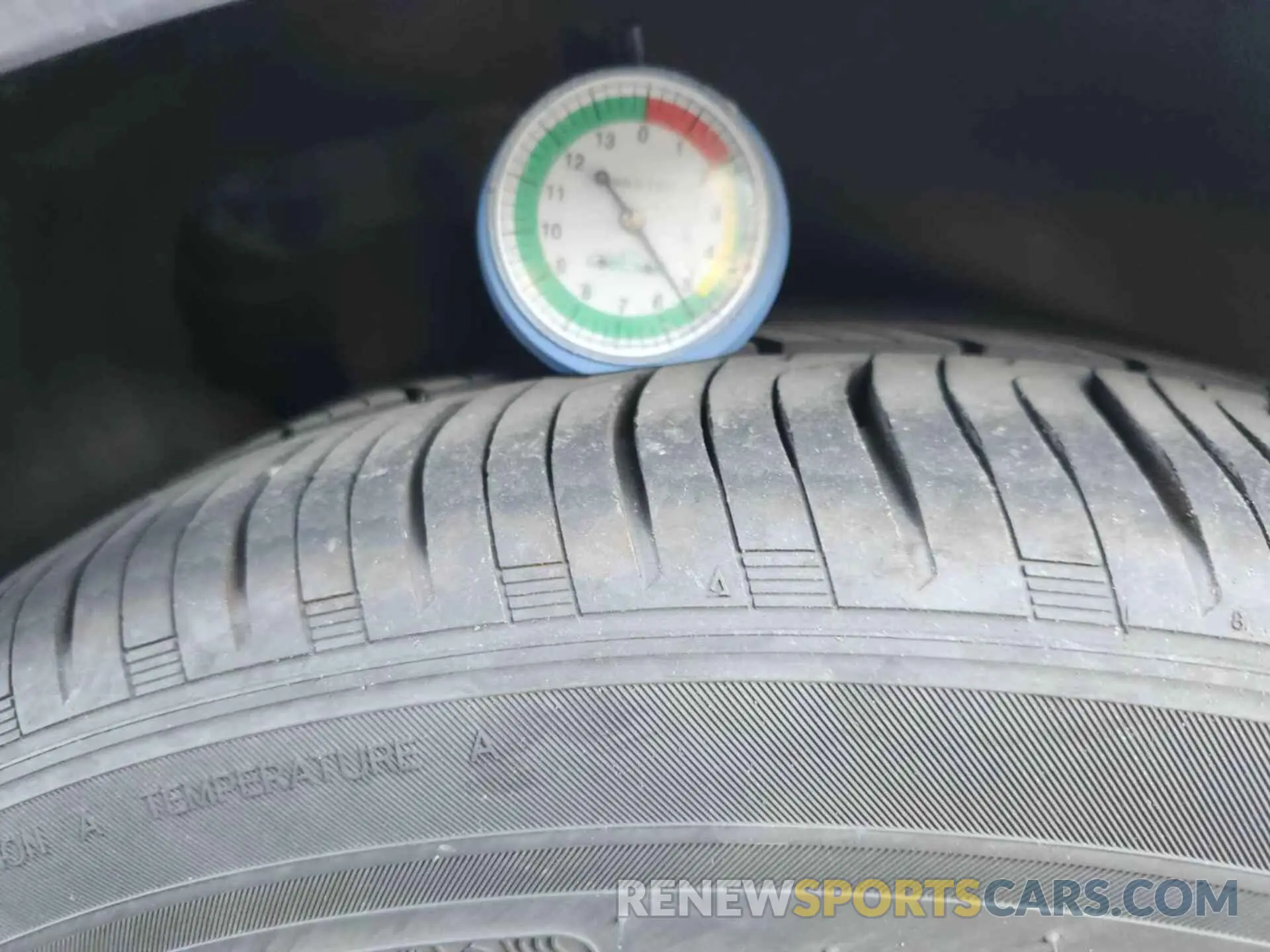 24 fotografías del automóvil dañado 4T1B11HK1KU762097 TOYOTA CAMRY 2019