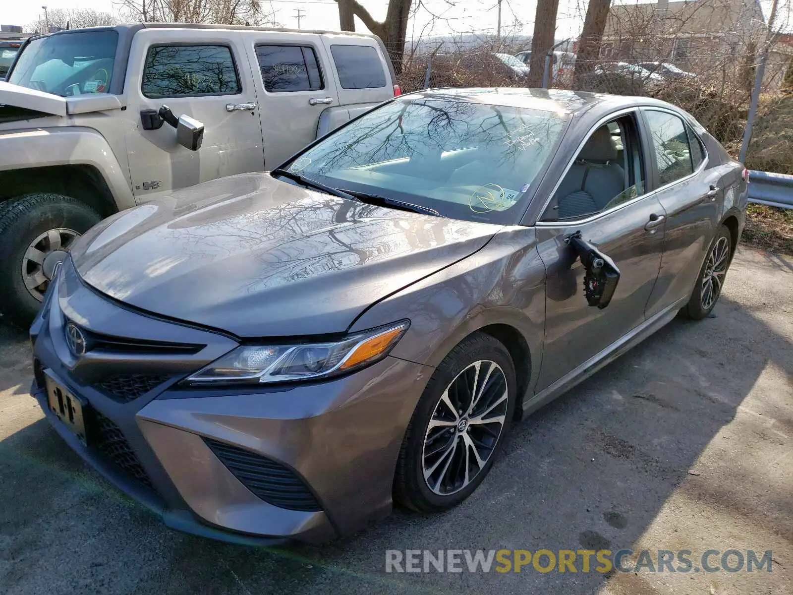 2 fotografías del automóvil dañado 4T1B11HK1KU768241 TOYOTA CAMRY 2019
