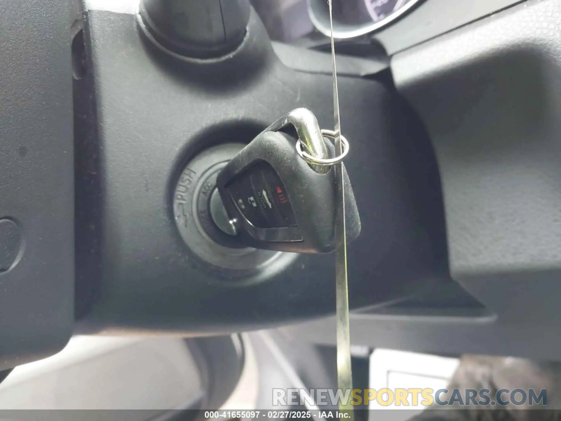 11 fotografías del automóvil dañado 4T1B11HK1KU770538 TOYOTA CAMRY 2019