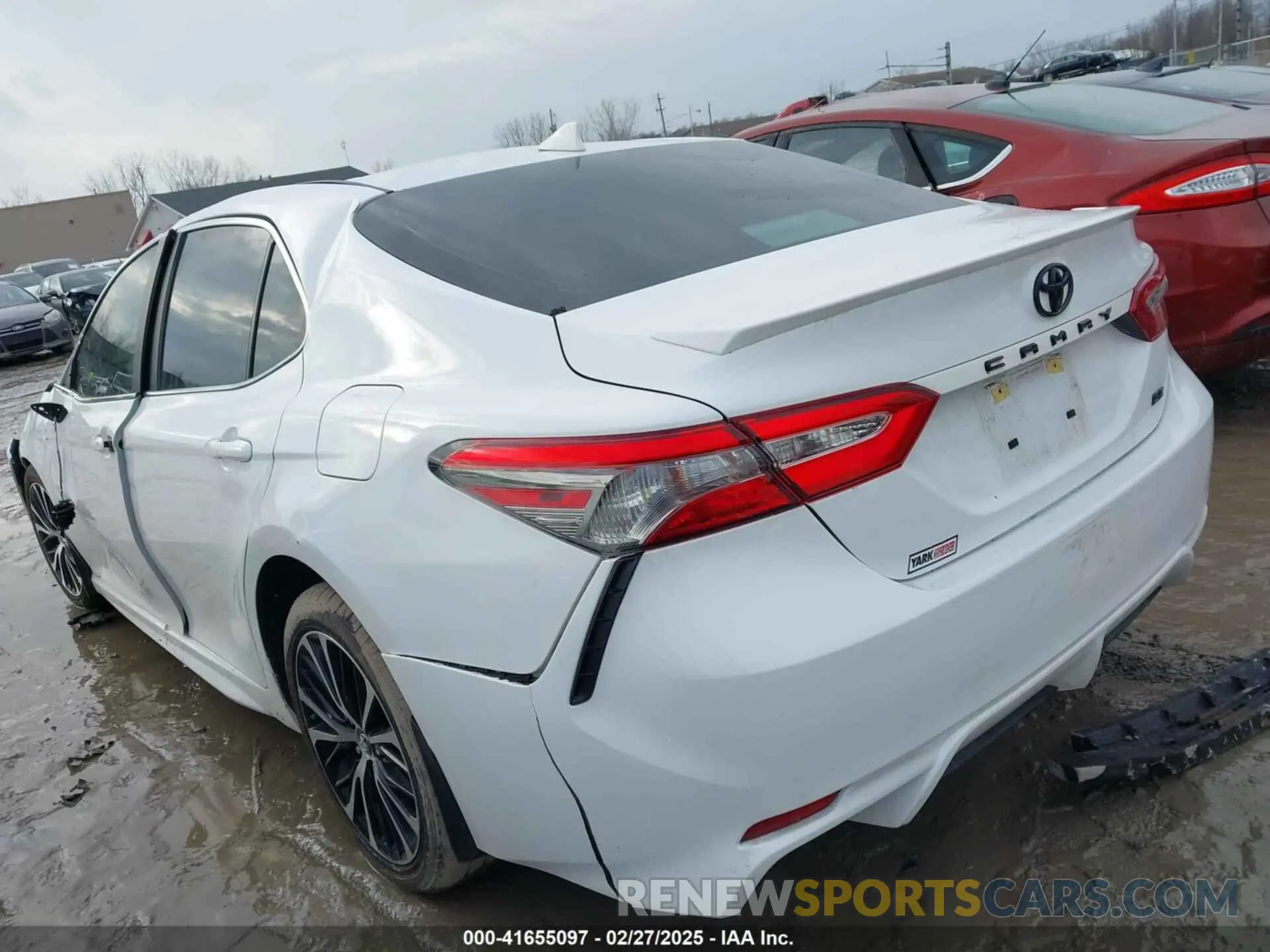 3 fotografías del automóvil dañado 4T1B11HK1KU770538 TOYOTA CAMRY 2019