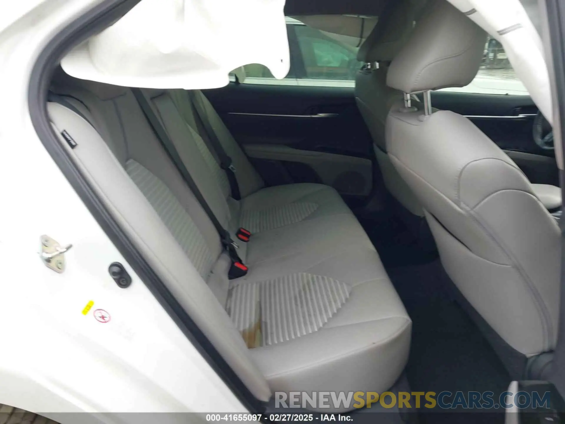 8 fotografías del automóvil dañado 4T1B11HK1KU770538 TOYOTA CAMRY 2019