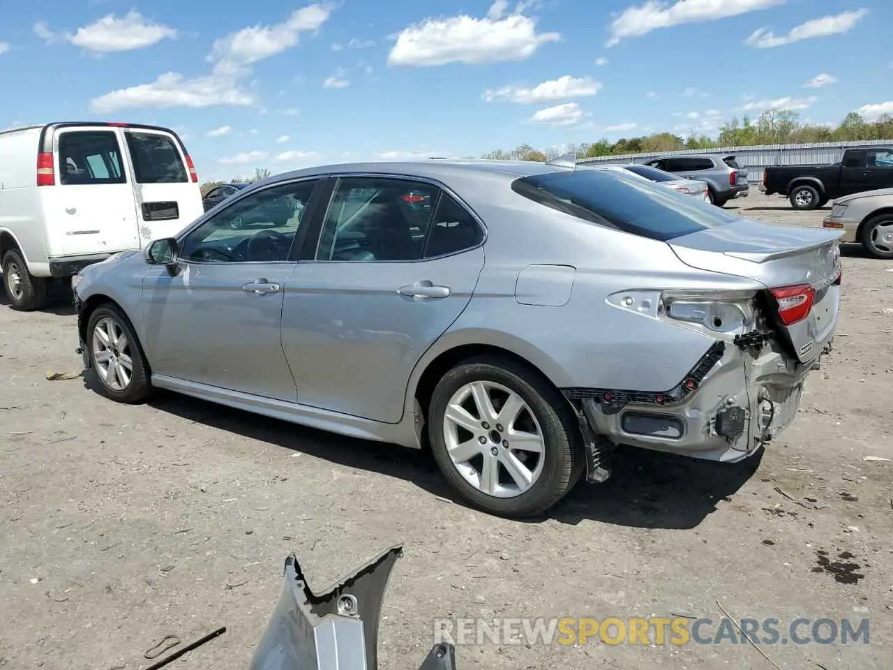 2 fotografías del automóvil dañado 4T1B11HK1KU775223 TOYOTA CAMRY 2019