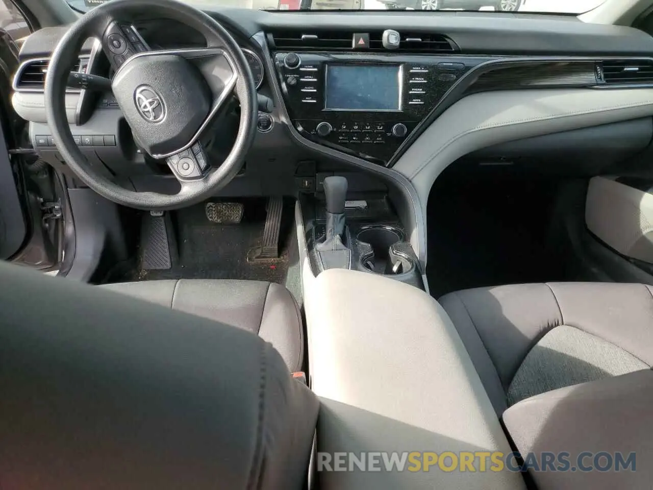 8 fotografías del automóvil dañado 4T1B11HK1KU779465 TOYOTA CAMRY 2019