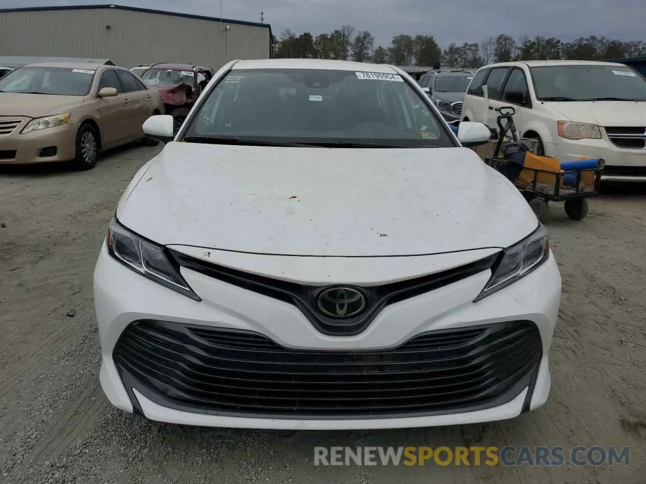 5 fotografías del automóvil dañado 4T1B11HK1KU780776 TOYOTA CAMRY 2019