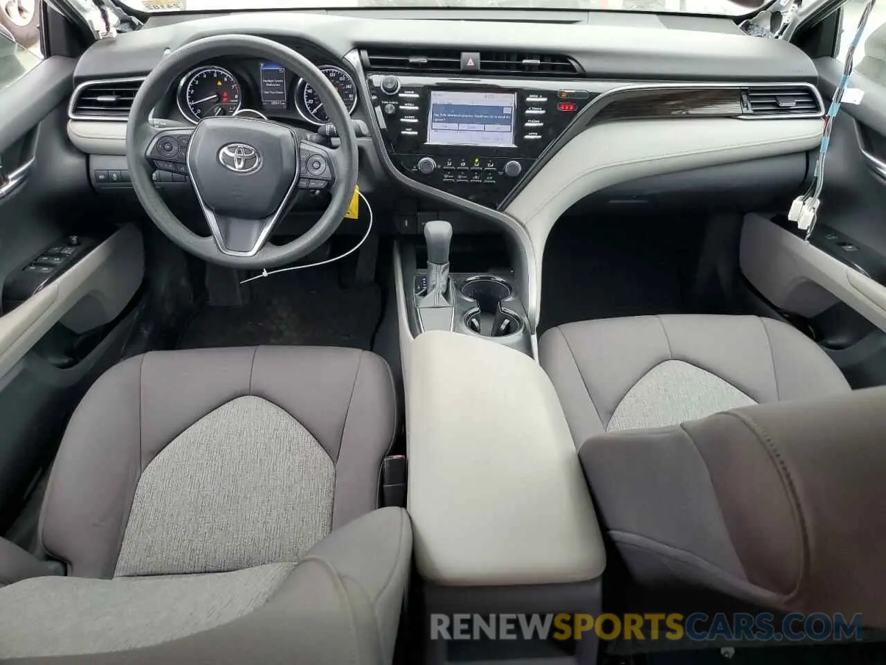 8 fotografías del automóvil dañado 4T1B11HK1KU780776 TOYOTA CAMRY 2019