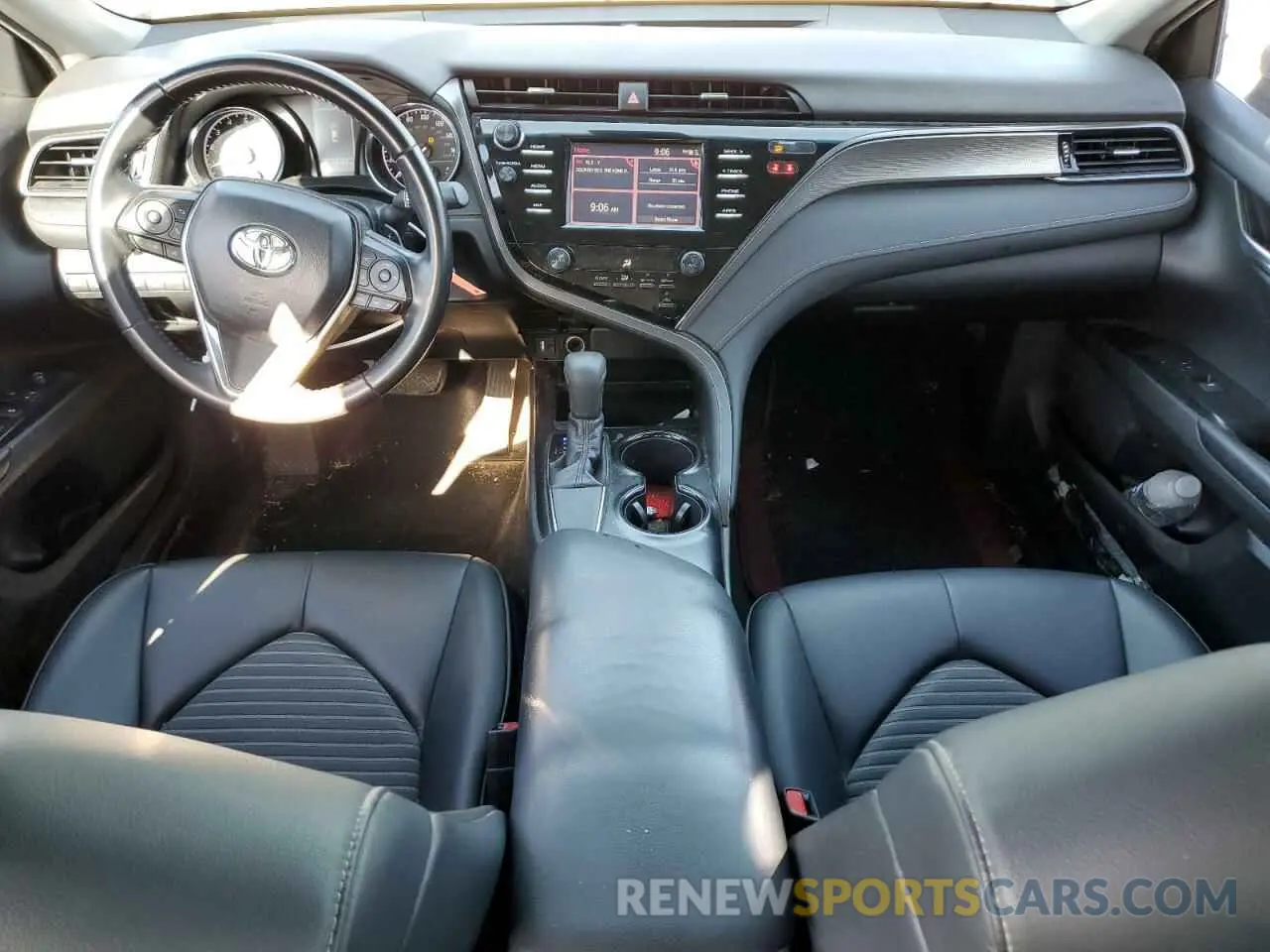 8 fotografías del automóvil dañado 4T1B11HK1KU793236 TOYOTA CAMRY 2019