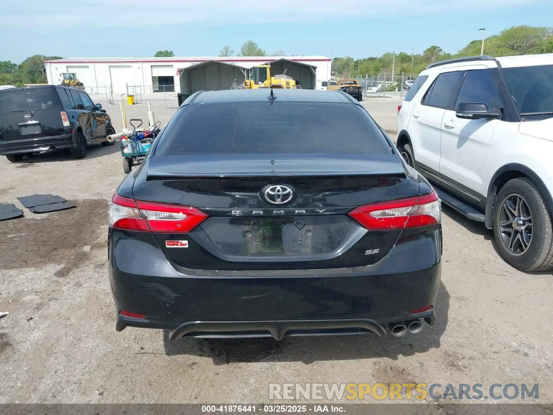 17 fotografías del automóvil dañado 4T1B11HK1KU795035 TOYOTA CAMRY 2019