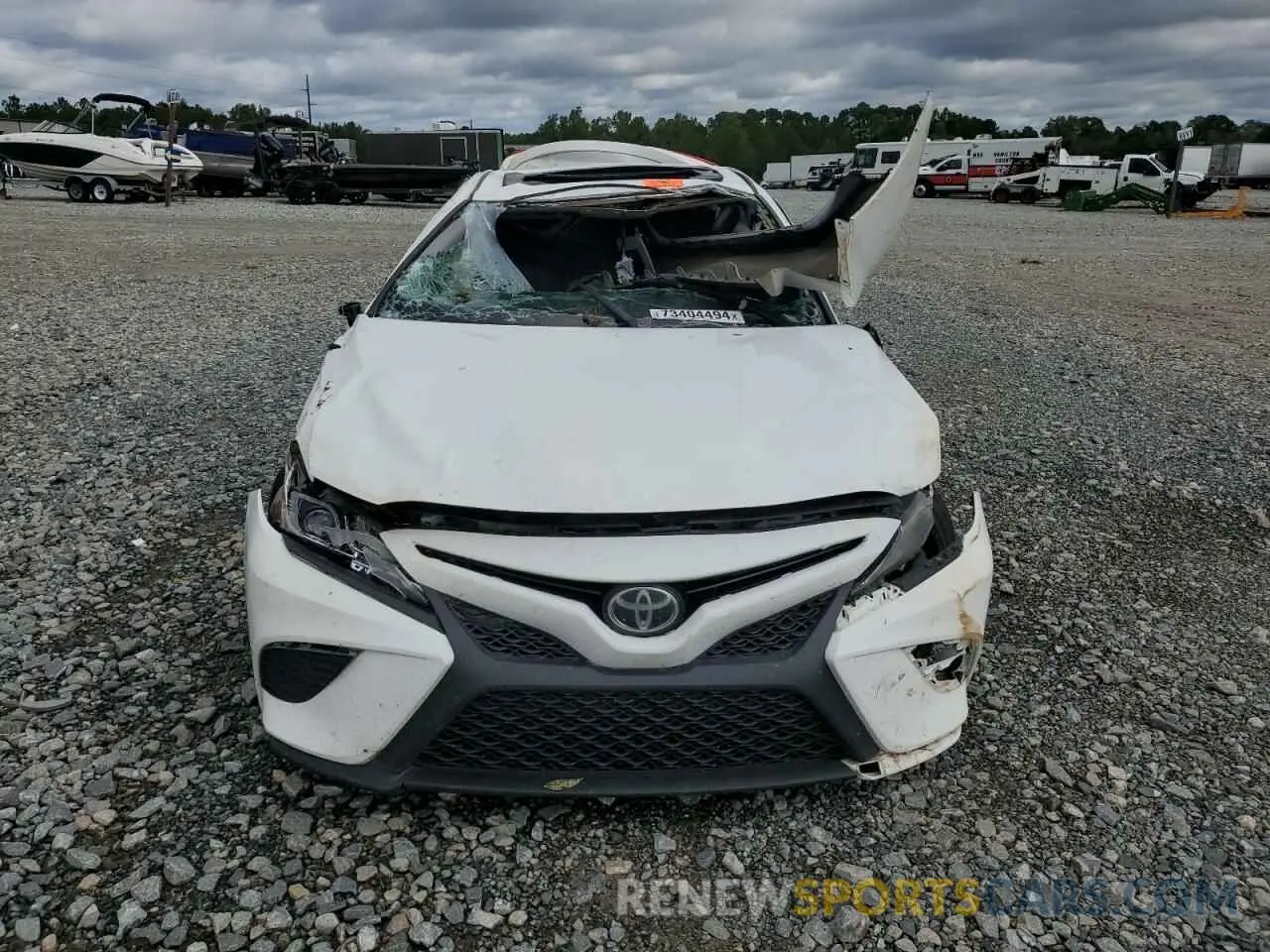 5 fotografías del automóvil dañado 4T1B11HK1KU796380 TOYOTA CAMRY 2019
