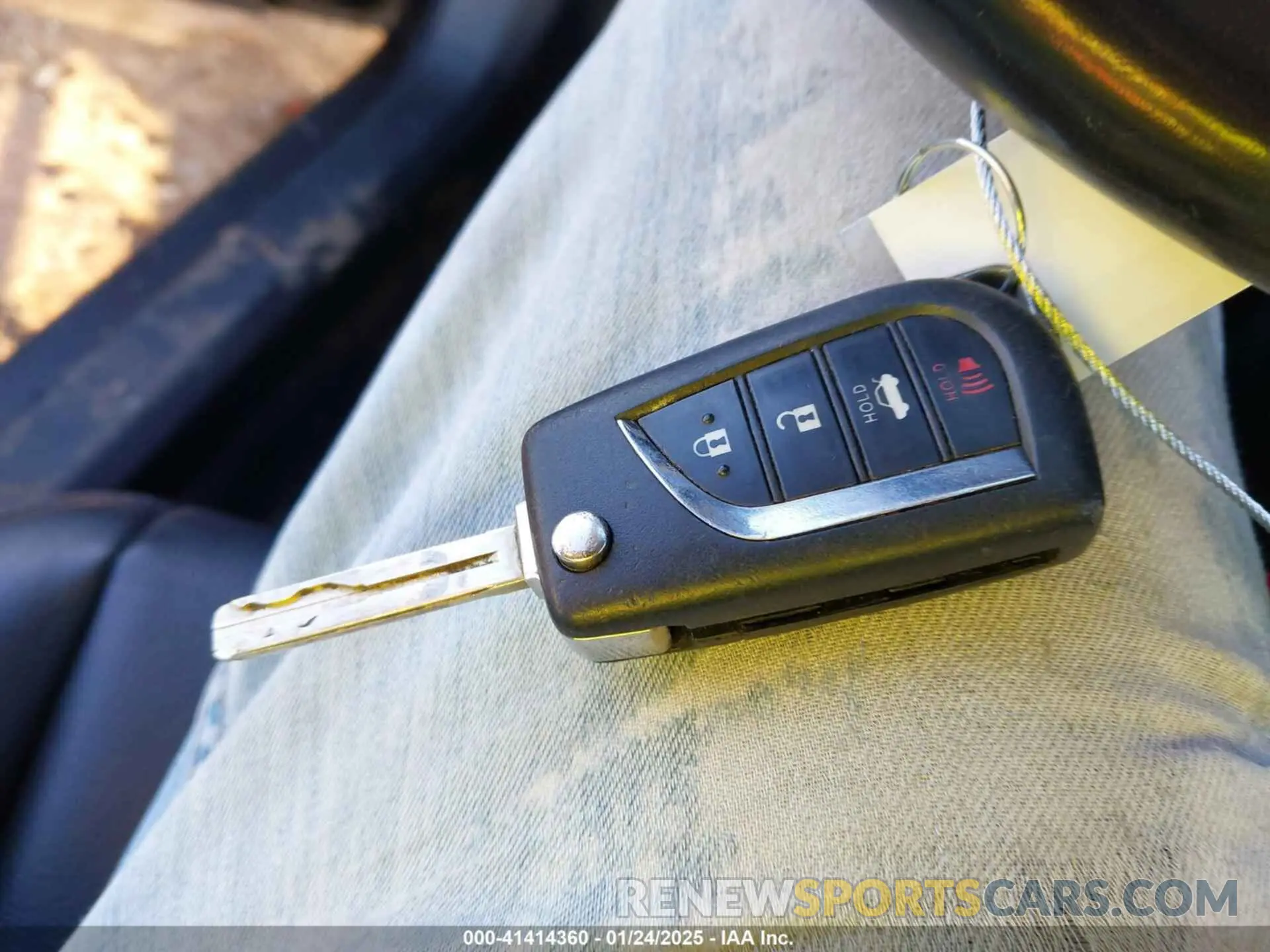 11 fotografías del automóvil dañado 4T1B11HK1KU807605 TOYOTA CAMRY 2019