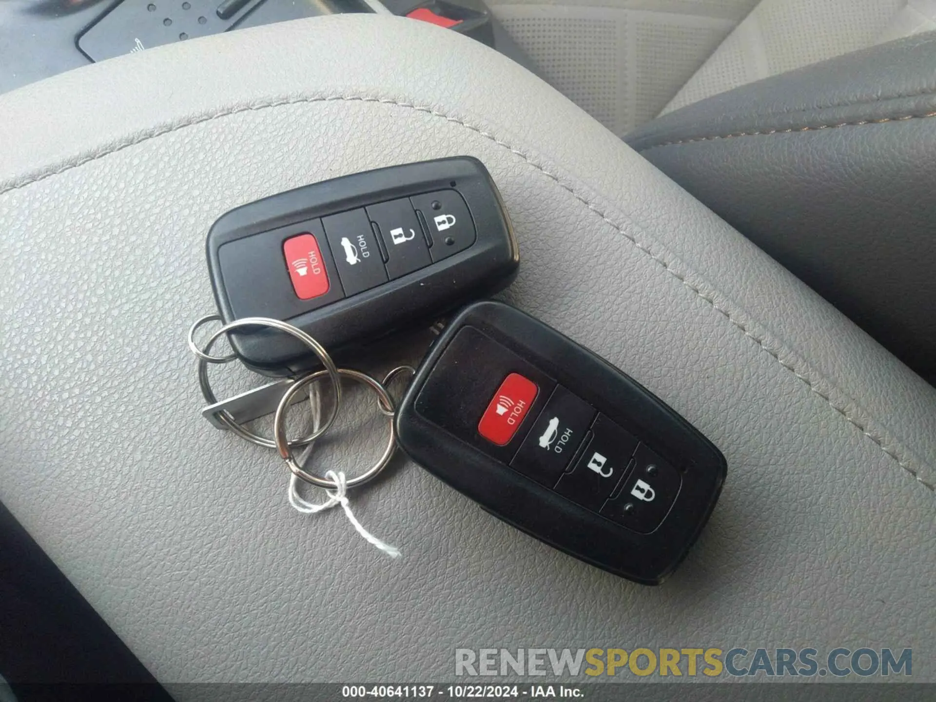 11 fotografías del automóvil dañado 4T1B11HK1KU809709 TOYOTA CAMRY 2019