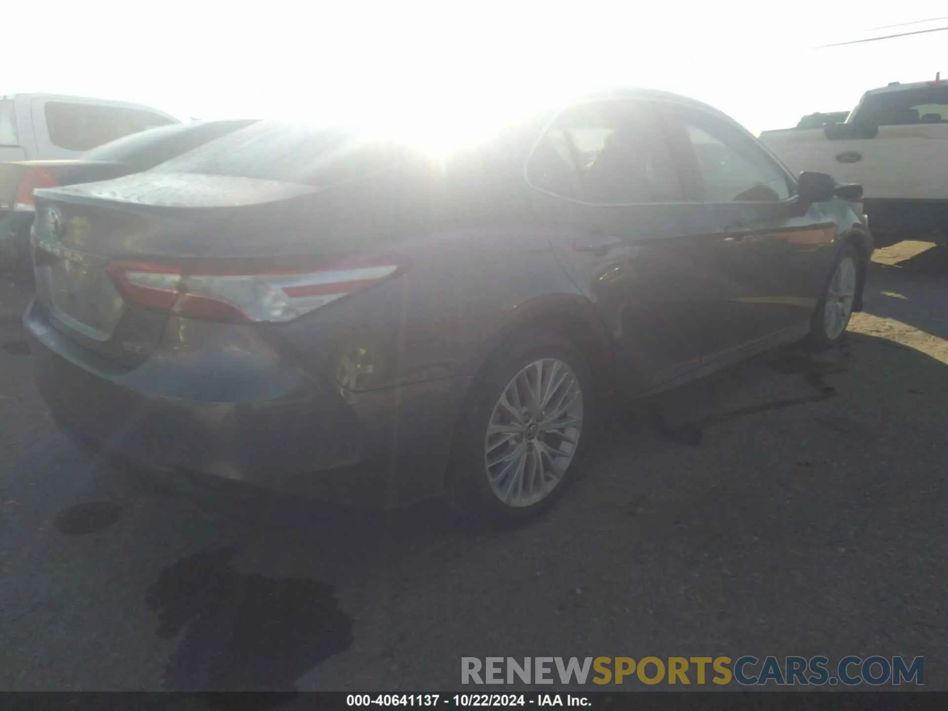 4 fotografías del automóvil dañado 4T1B11HK1KU809709 TOYOTA CAMRY 2019
