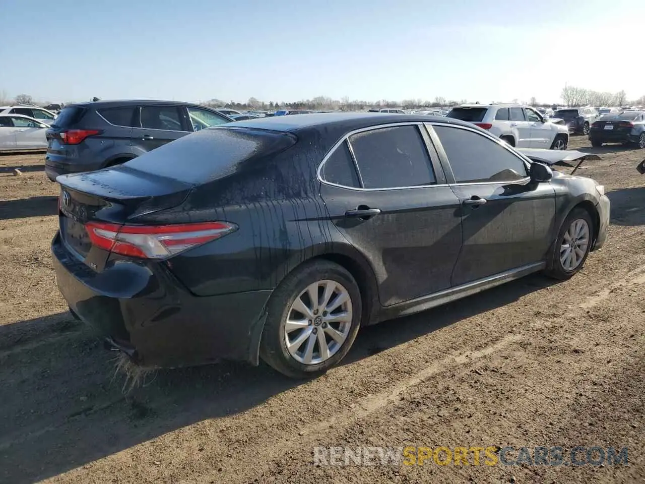 3 fotografías del automóvil dañado 4T1B11HK1KU818698 TOYOTA CAMRY 2019