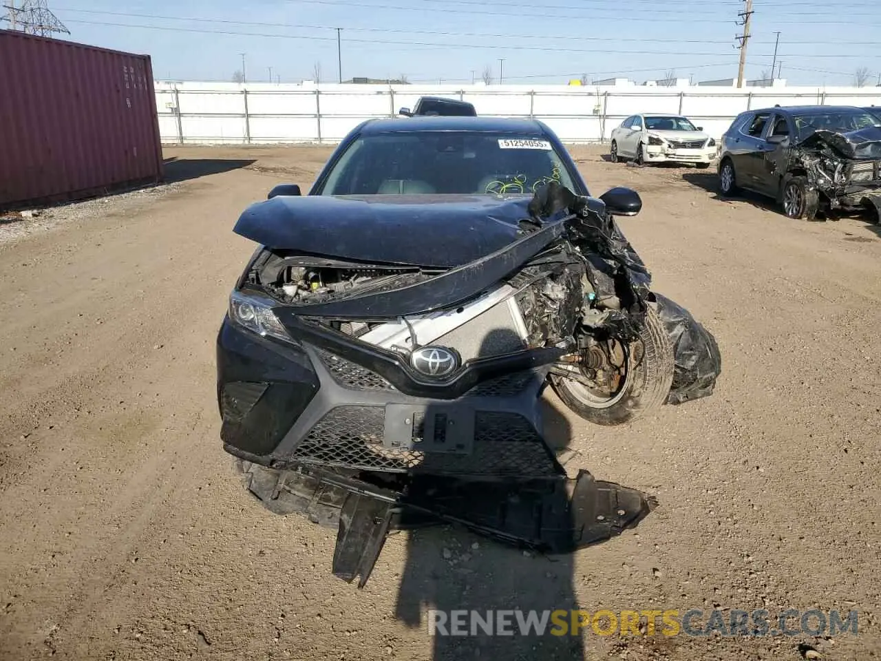 5 fotografías del automóvil dañado 4T1B11HK1KU818698 TOYOTA CAMRY 2019