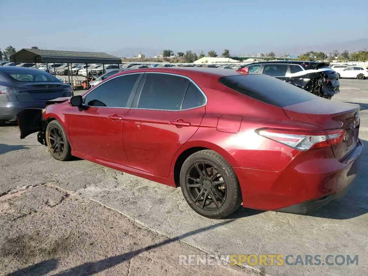 2 fotografías del automóvil dañado 4T1B11HK1KU818975 TOYOTA CAMRY 2019