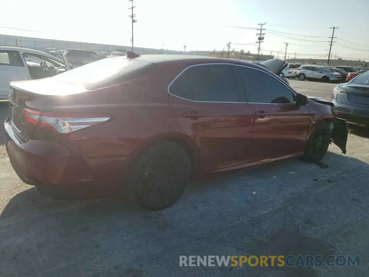 3 fotografías del automóvil dañado 4T1B11HK1KU818975 TOYOTA CAMRY 2019