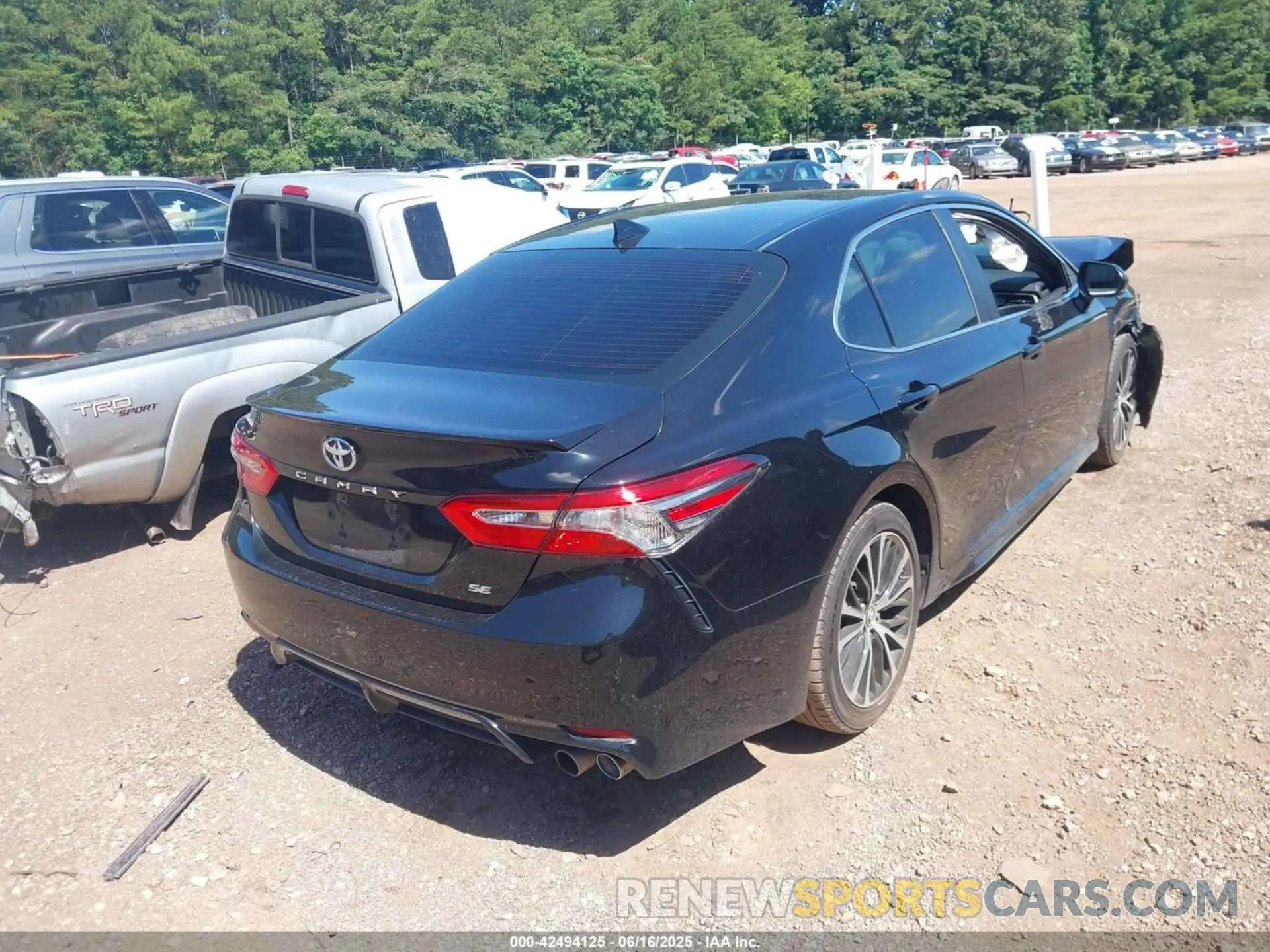 4 fotografías del automóvil dañado 4T1B11HK1KU827434 TOYOTA CAMRY 2019