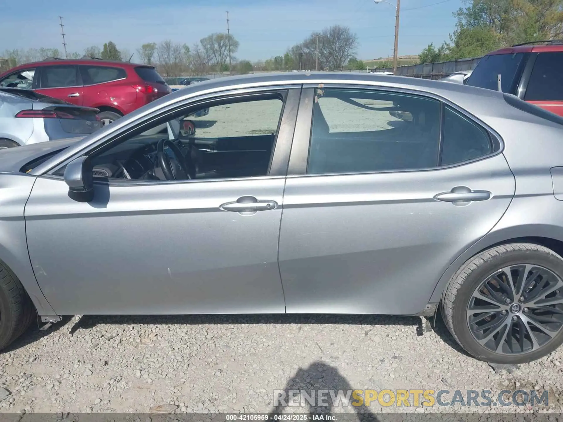 15 fotografías del automóvil dañado 4T1B11HK1KU827577 TOYOTA CAMRY 2019
