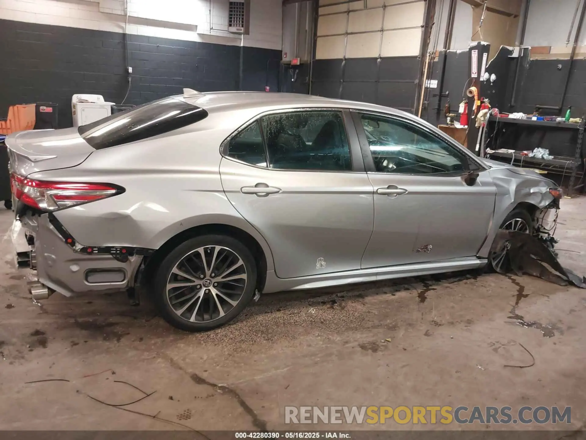 13 fotografías del automóvil dañado 4T1B11HK1KU834643 TOYOTA CAMRY 2019