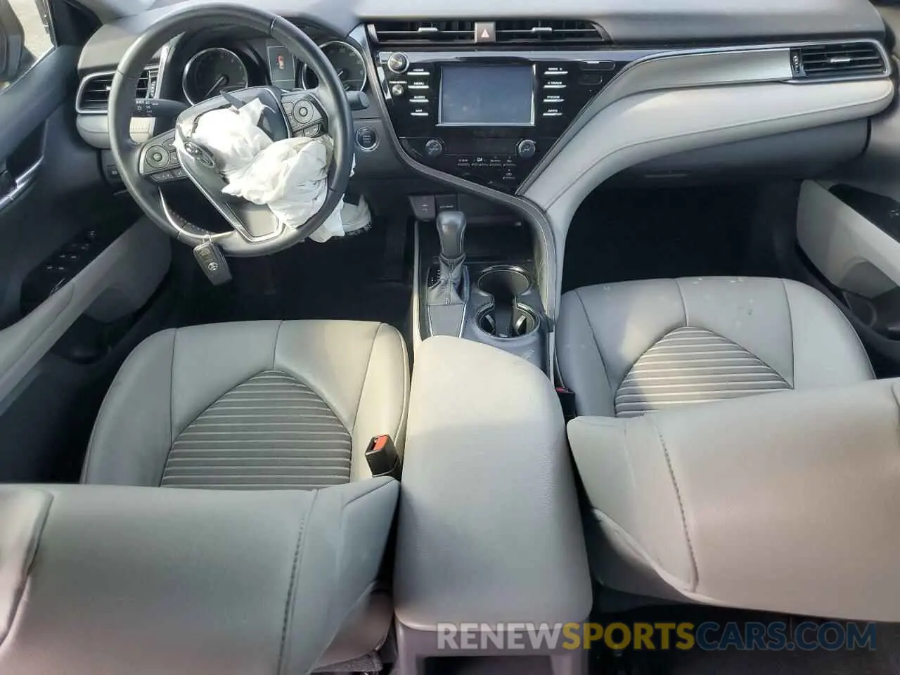 8 fotografías del automóvil dañado 4T1B11HK1KU838580 TOYOTA CAMRY 2019