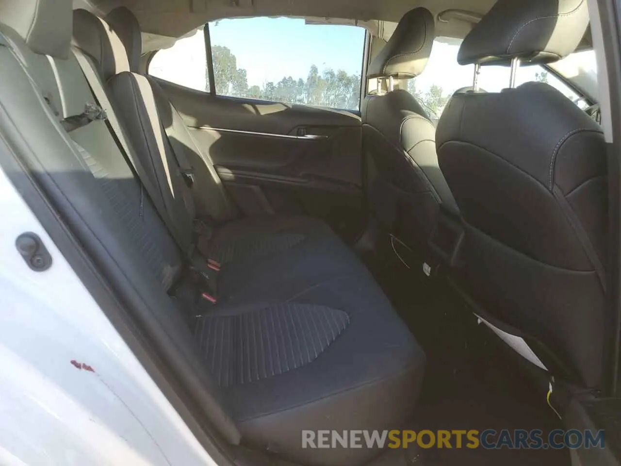 10 fotografías del automóvil dañado 4T1B11HK1KU851829 TOYOTA CAMRY 2019