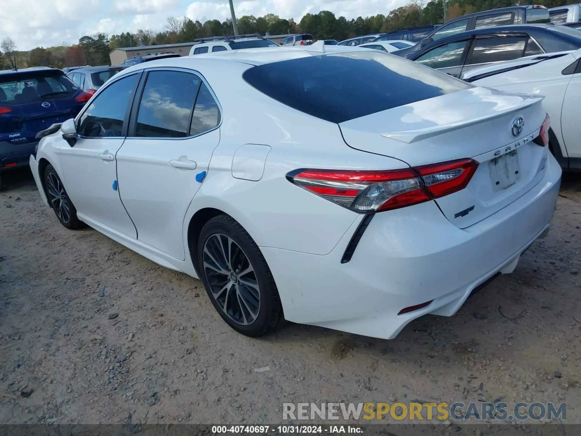 3 fotografías del automóvil dañado 4T1B11HK1KU855430 TOYOTA CAMRY 2019