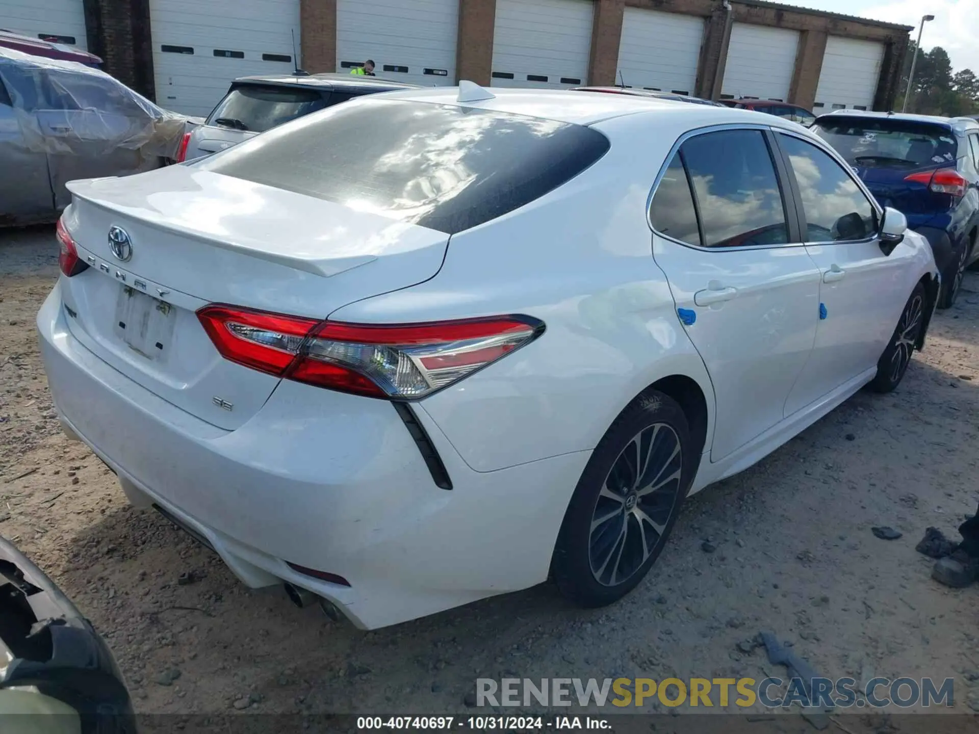 4 fotografías del automóvil dañado 4T1B11HK1KU855430 TOYOTA CAMRY 2019