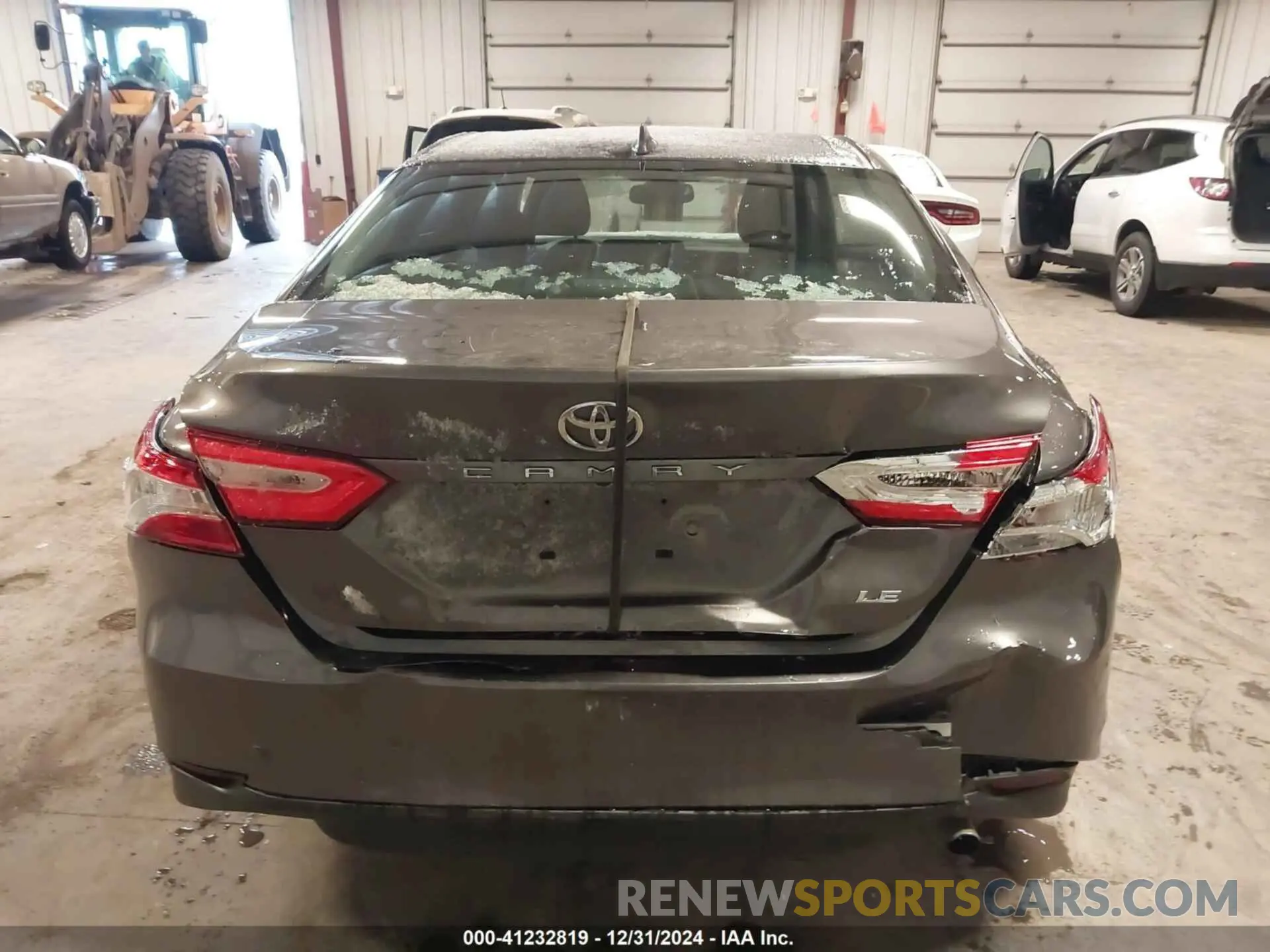 16 fotografías del automóvil dañado 4T1B11HK1KU855671 TOYOTA CAMRY 2019