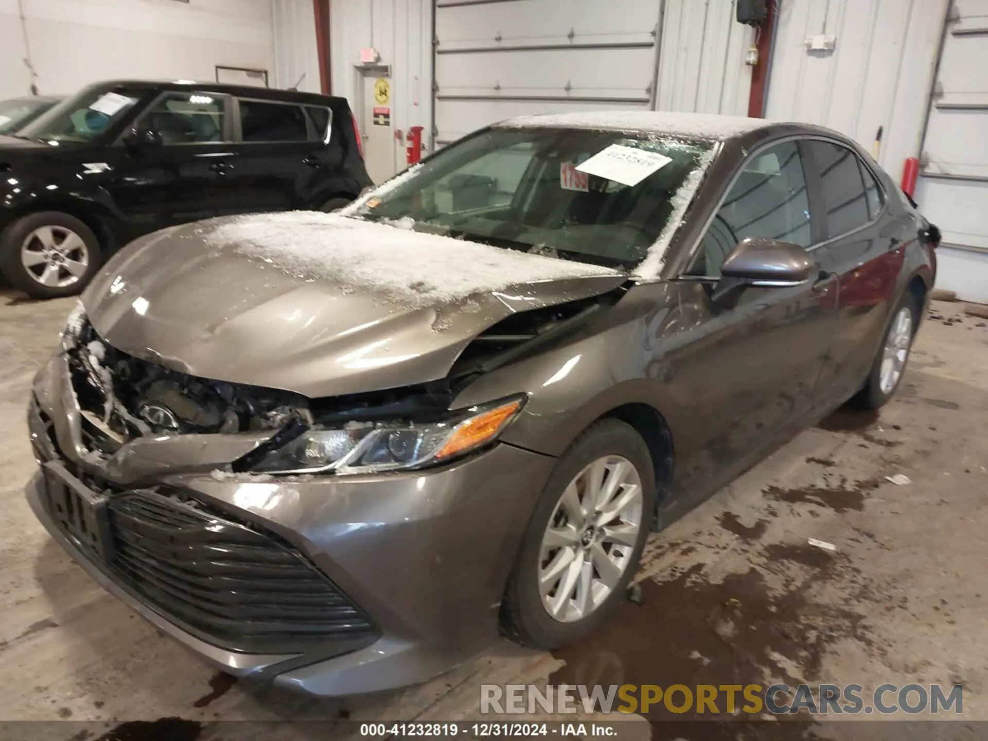 2 fotografías del automóvil dañado 4T1B11HK1KU855671 TOYOTA CAMRY 2019