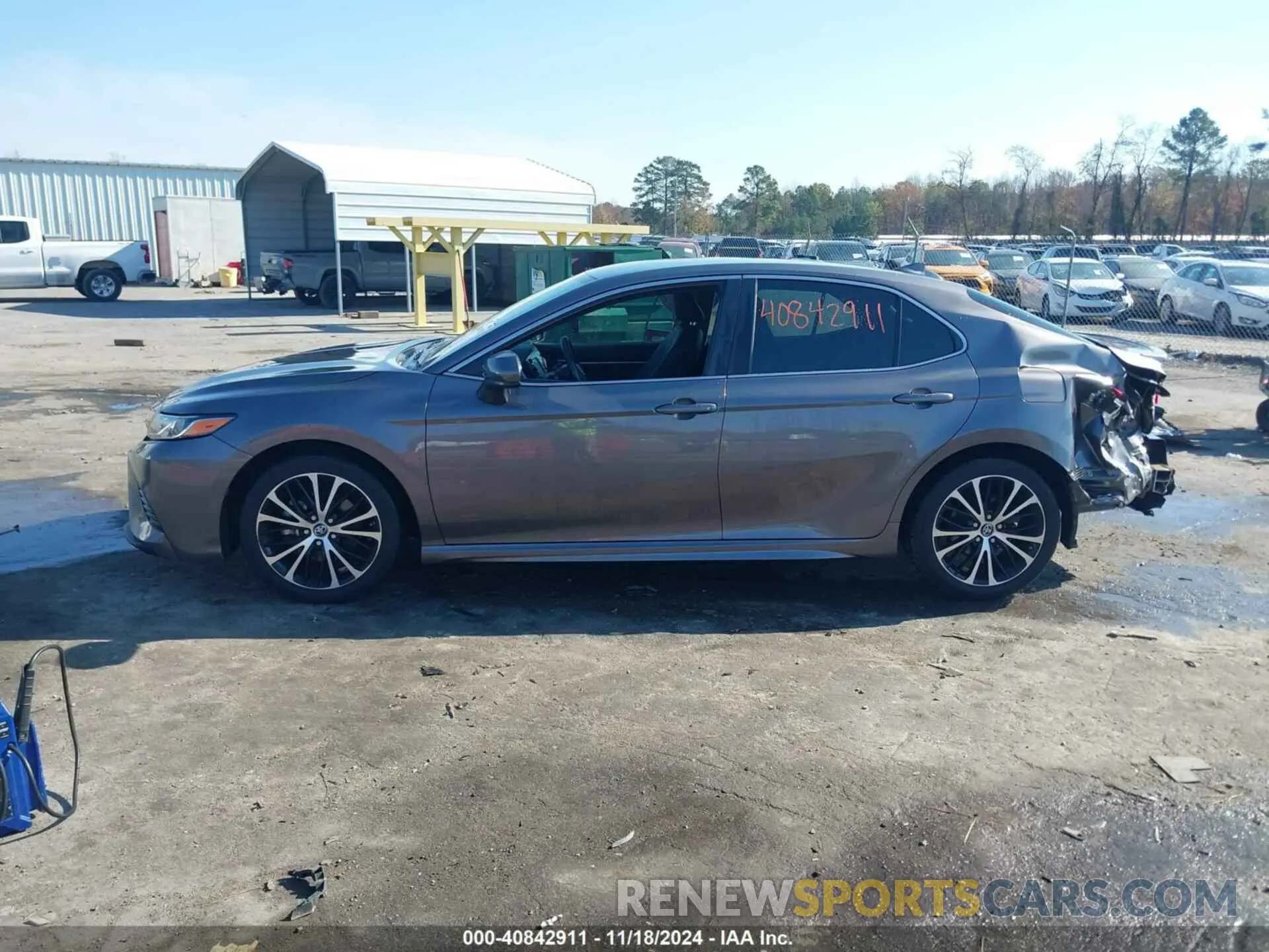 14 fotografías del automóvil dañado 4T1B11HK2KU160499 TOYOTA CAMRY 2019
