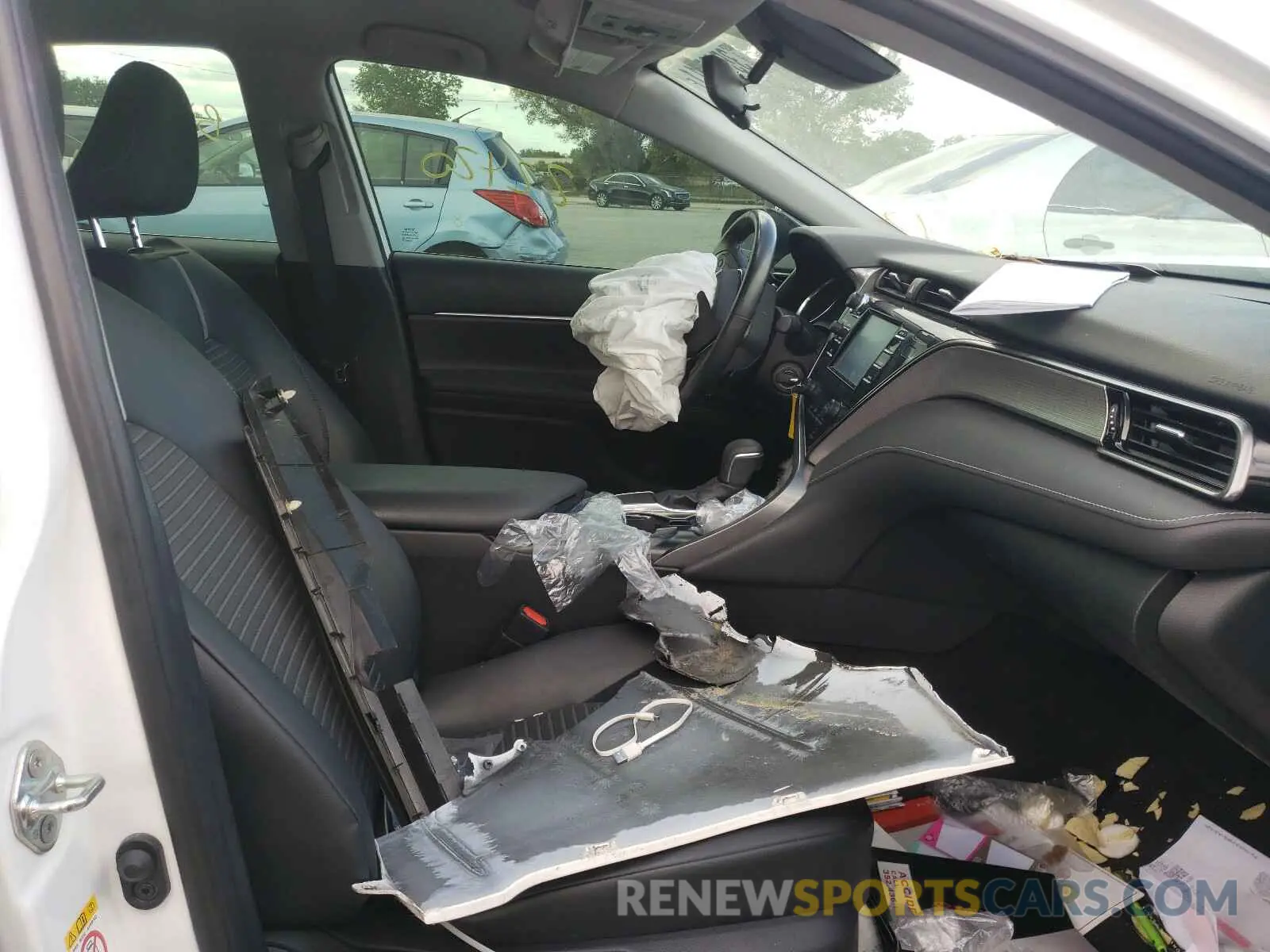 5 fotografías del automóvil dañado 4T1B11HK2KU162656 TOYOTA CAMRY 2019