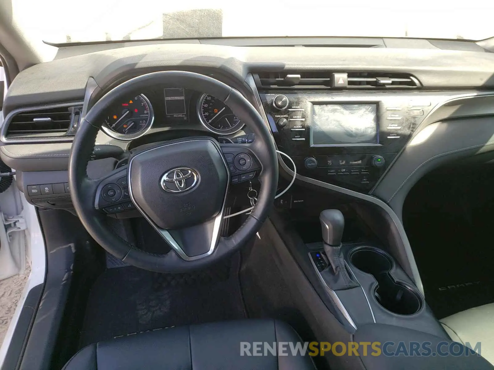 9 fotografías del automóvil dañado 4T1B11HK2KU169686 TOYOTA CAMRY 2019