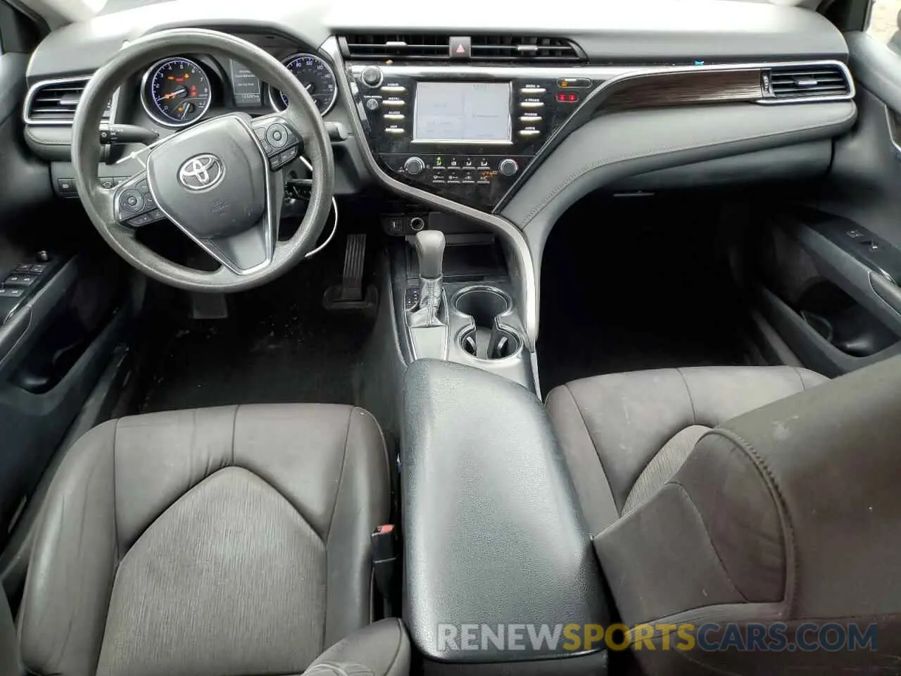 8 fotografías del automóvil dañado 4T1B11HK2KU171616 TOYOTA CAMRY 2019