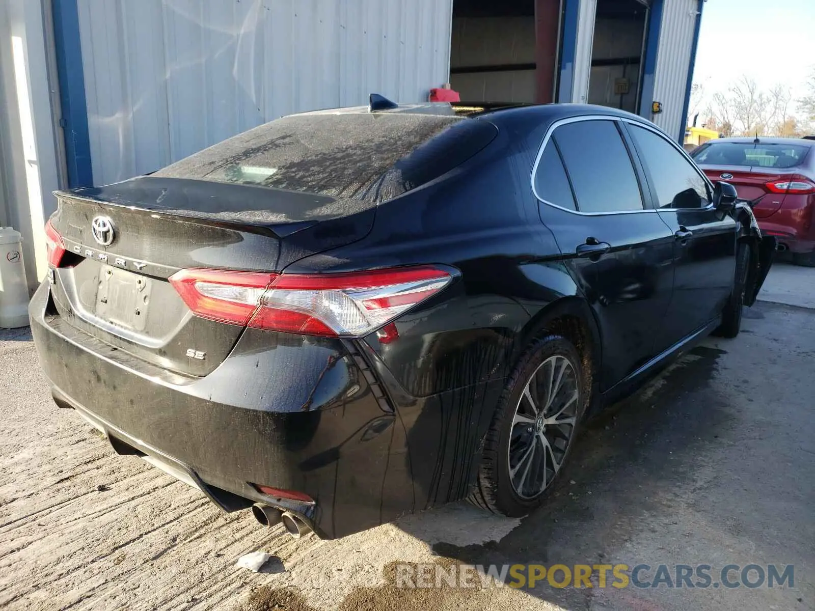 4 fotografías del automóvil dañado 4T1B11HK2KU177416 TOYOTA CAMRY 2019