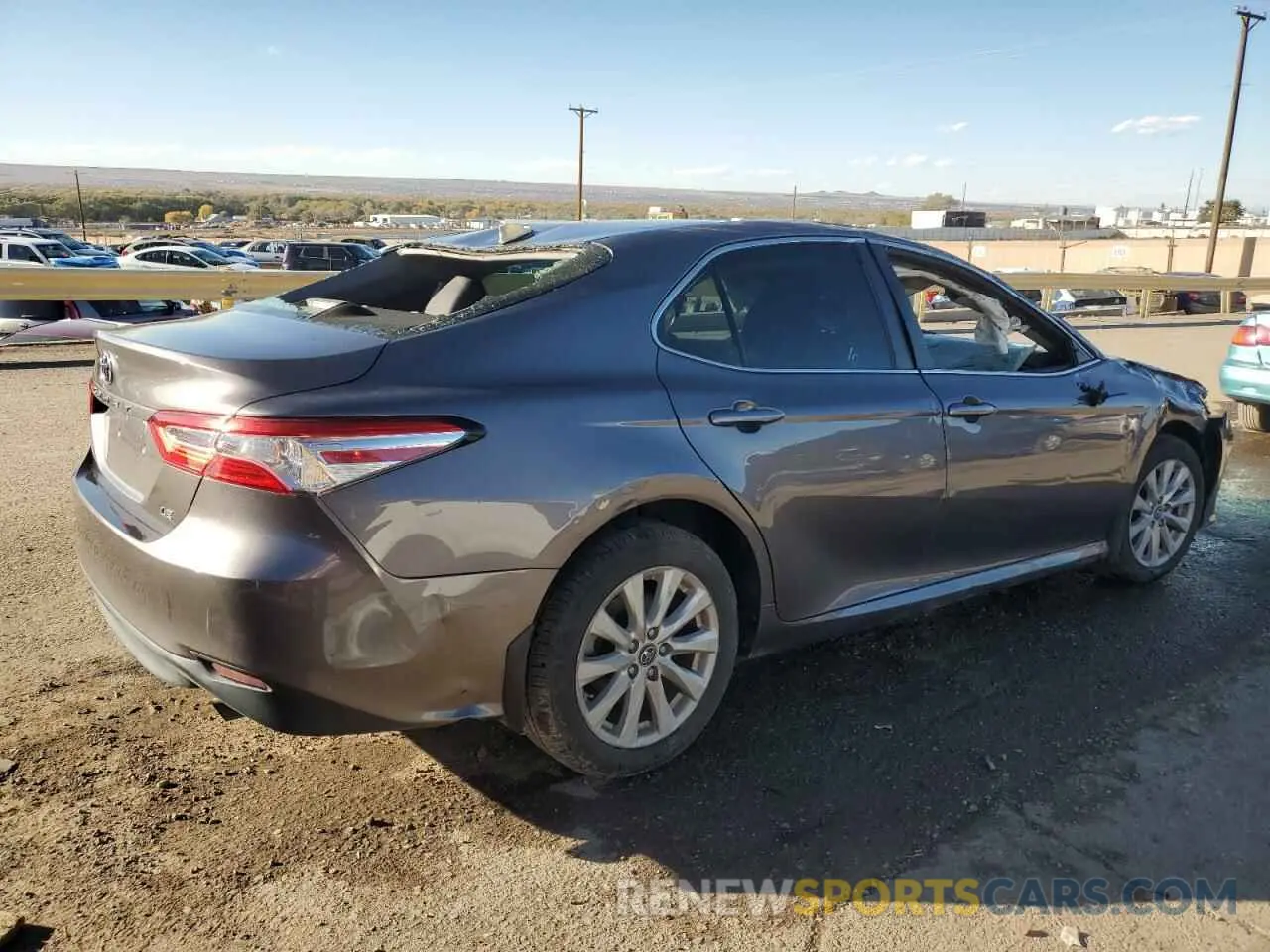 3 fotografías del automóvil dañado 4T1B11HK2KU180011 TOYOTA CAMRY 2019